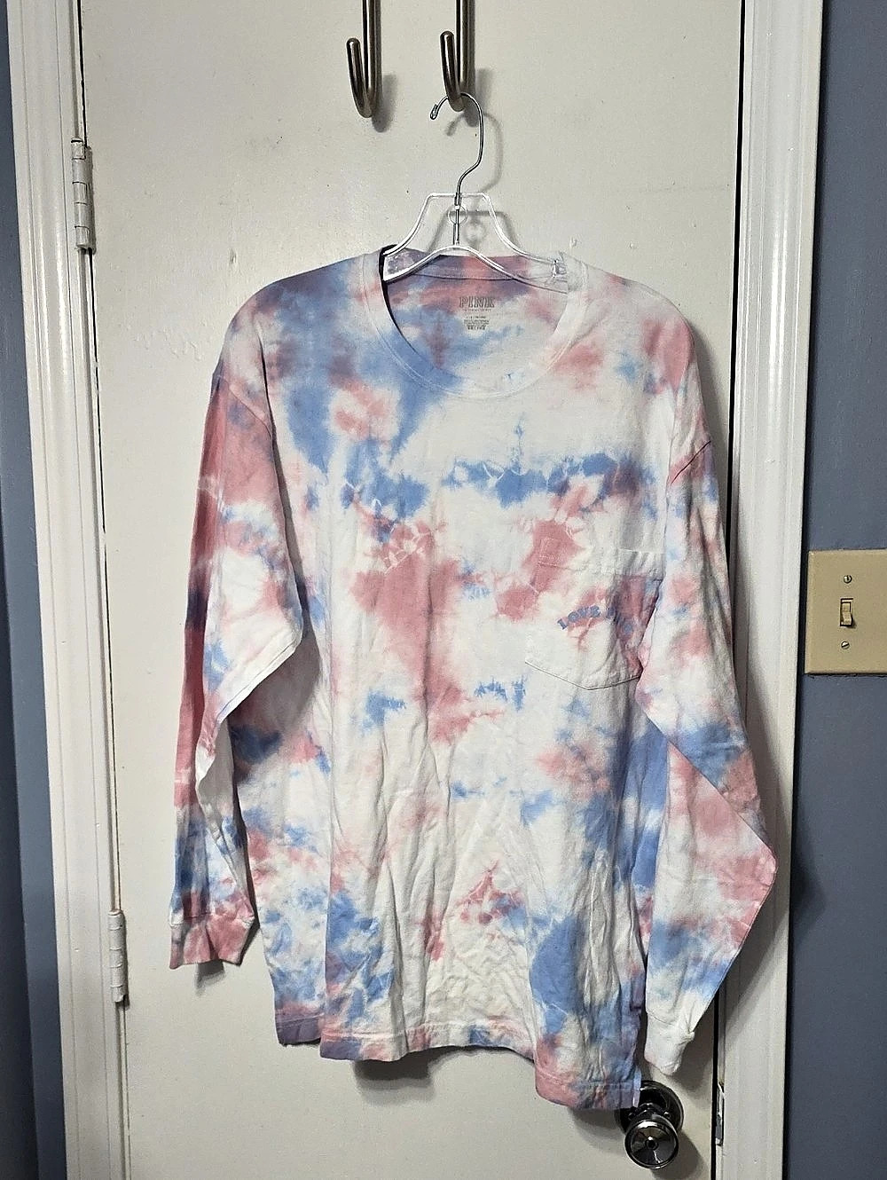 PINK Victoria's Secret Campus Long-Sleeve Pocket Tee in Pink & Blue